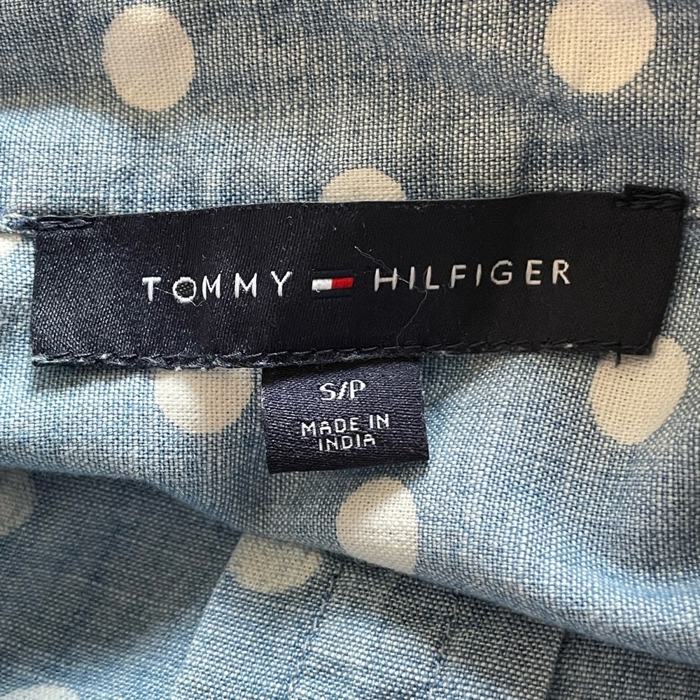 NWOT Tommy Hilfiger Blue Roll Tab Sleeve Popover with White Polka Dots - Picture 6 of 8